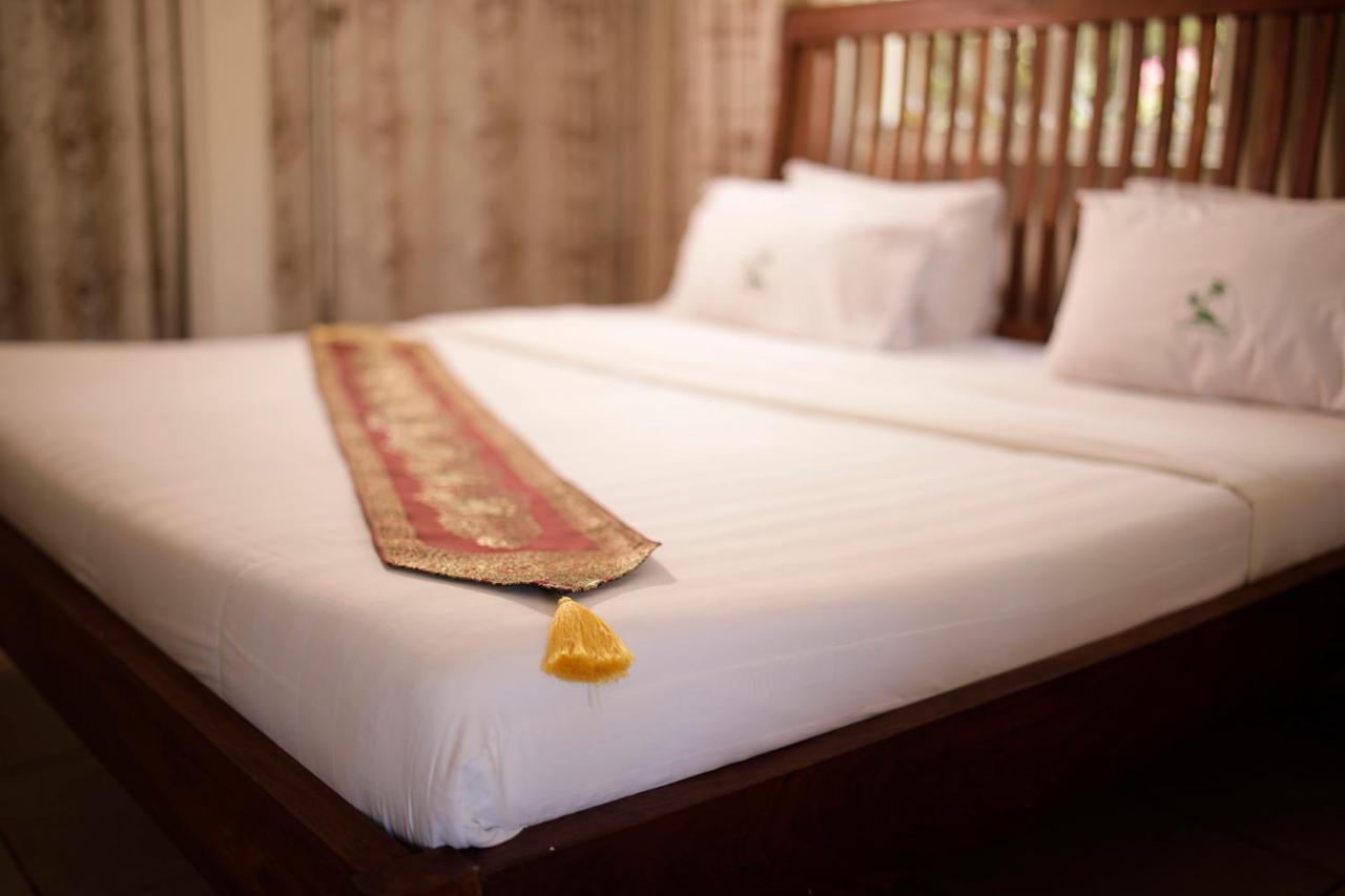 Entebbe Palm Hotel Extérieur photo