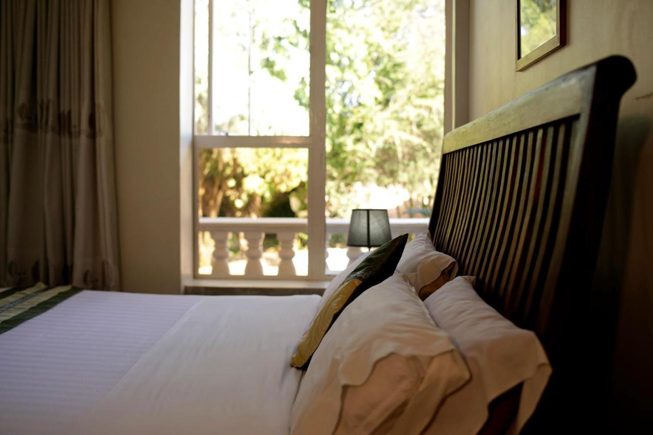 Entebbe Palm Hotel Extérieur photo