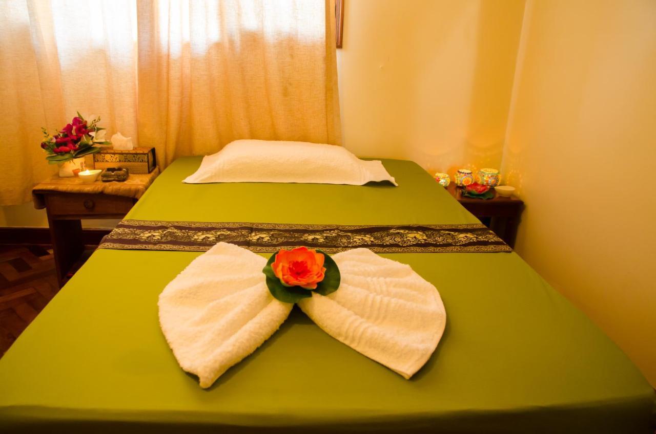 Entebbe Palm Hotel Extérieur photo